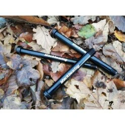 Black-bearing Axe De Roue Black Bearing Rockshox - 15 Mm - 148 - M15X1,5 - 13 Mm - QR - F15.2Q -Vélo Équipement Magasin axe de roue black bearing rockshox 15 mm 148 m15x15 13 mm qr f152q 1