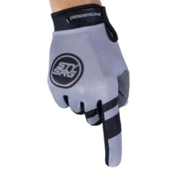 Gants Vélo Enfant Stay Strong Chevron -Vélo Équipement Magasin gants velo enfant stay strong chevron 3