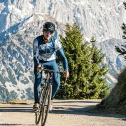 Loeffler Maillot Cycliste Manches Longues M Bike L/S Jersey Floes - Bleu 9 Loeffler Maillot Cycliste Manches Longues M Bike L/S Jersey Floes - Bleu -Vélo Équipement Magasin maillot cycliste manches longues m bike ls jersey floes bleu 2