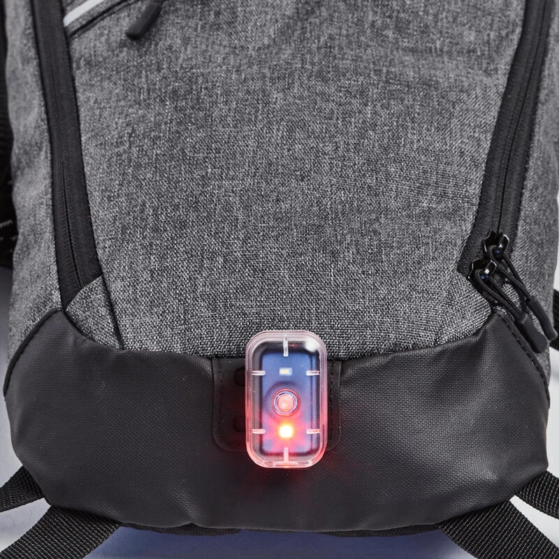 Rockrider Sac à Dos Hydratation VTT Randonnée 4L/1L Eau Gris 8 Rockrider Sac à Dos Hydratation VTT Randonnée 4L/1L Eau Gris – Image 6