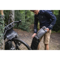 SAC ETANCHE GUIDON 5 A 15 L. BIKEPACKING - RIVERSIDE -Vélo Équipement Magasin sac etanche guidon 5 a 15 l bikepacking riverside 3