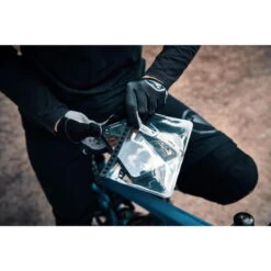 Fidlock Support Smartphone VACUUM Uni - M Noir -Vélo Équipement Magasin support smartphone vacuum uni m noir 4